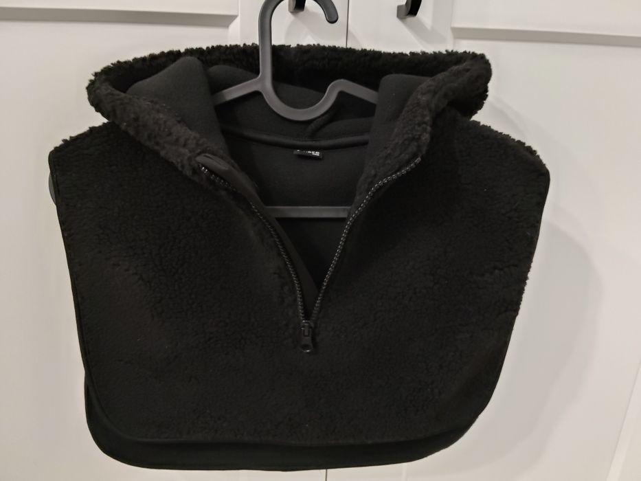 Kołnierz z kapturem H&M czarny polar