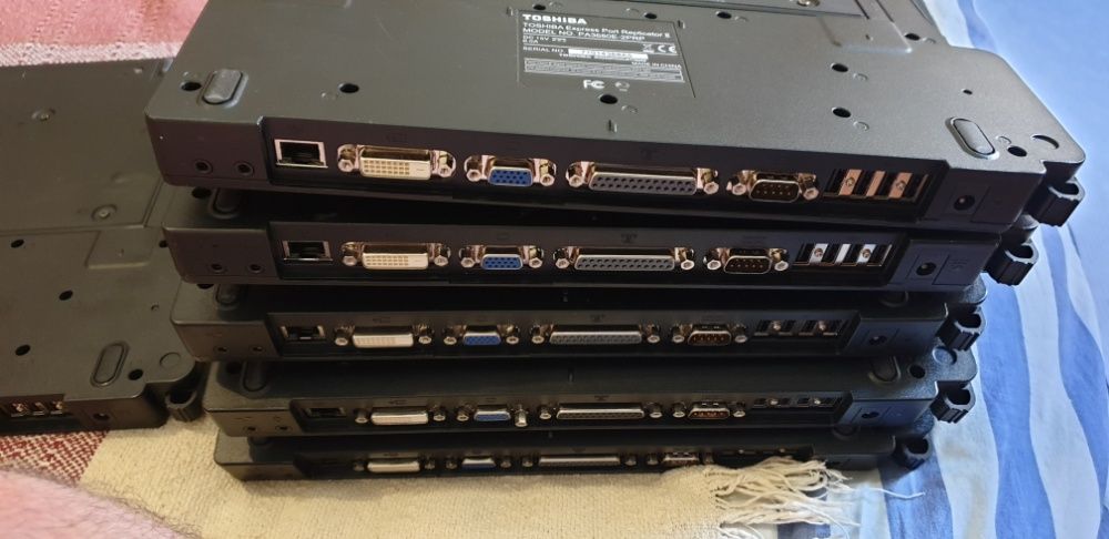 Toshiba - Docking Stations, such as NEW II64751082594689121