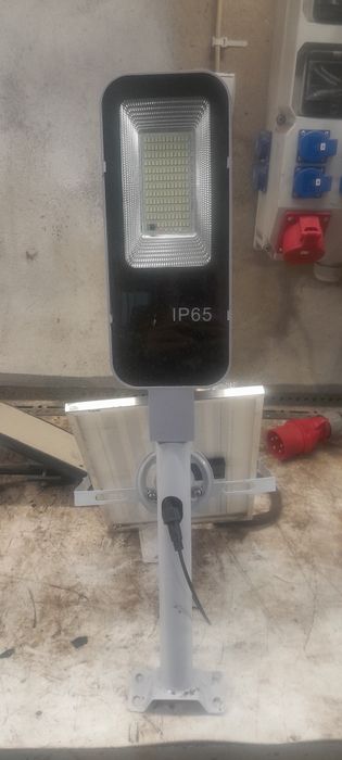 Lampa solarna duża