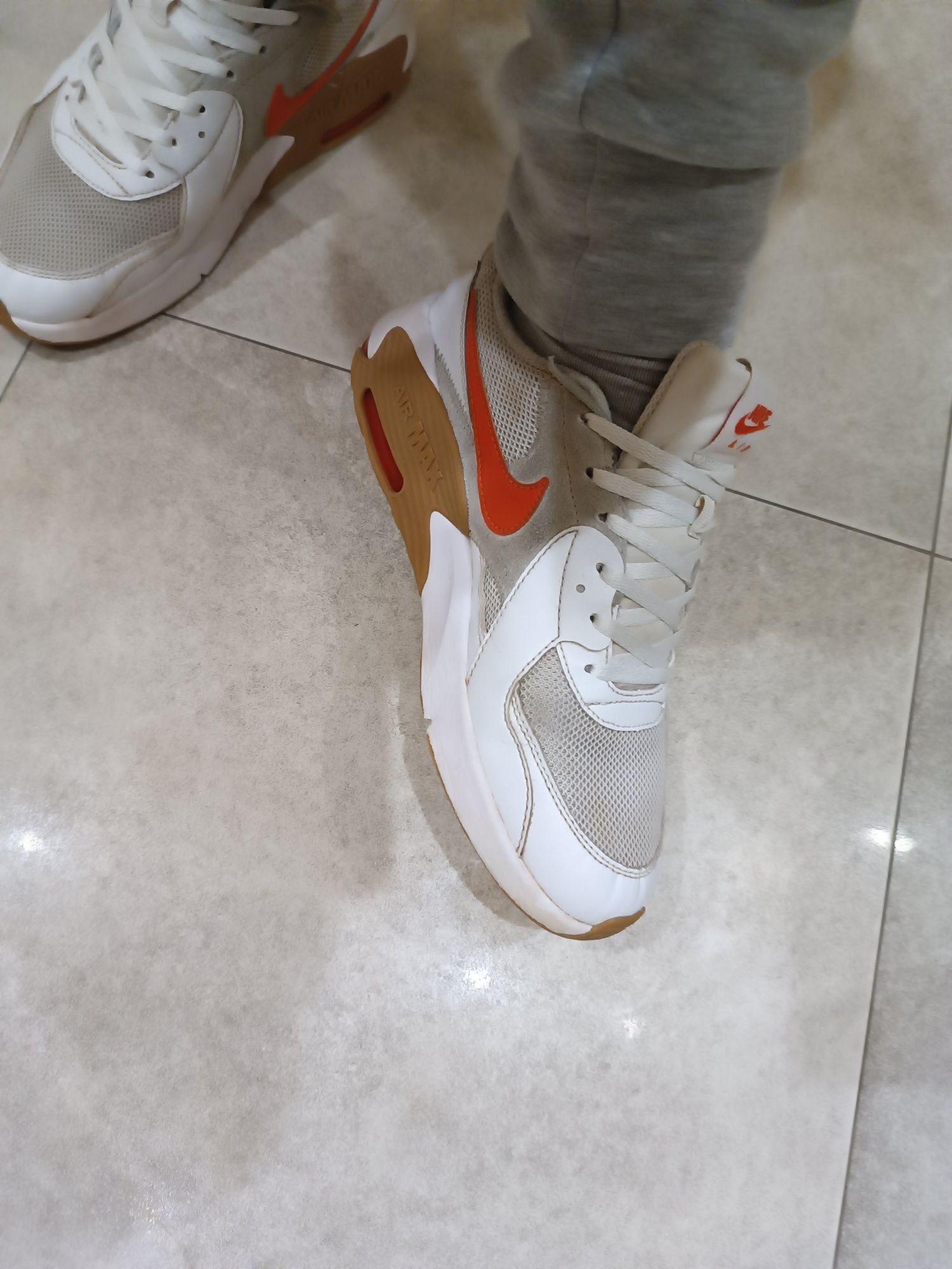 Nike Air Max size 39 original 700 .
