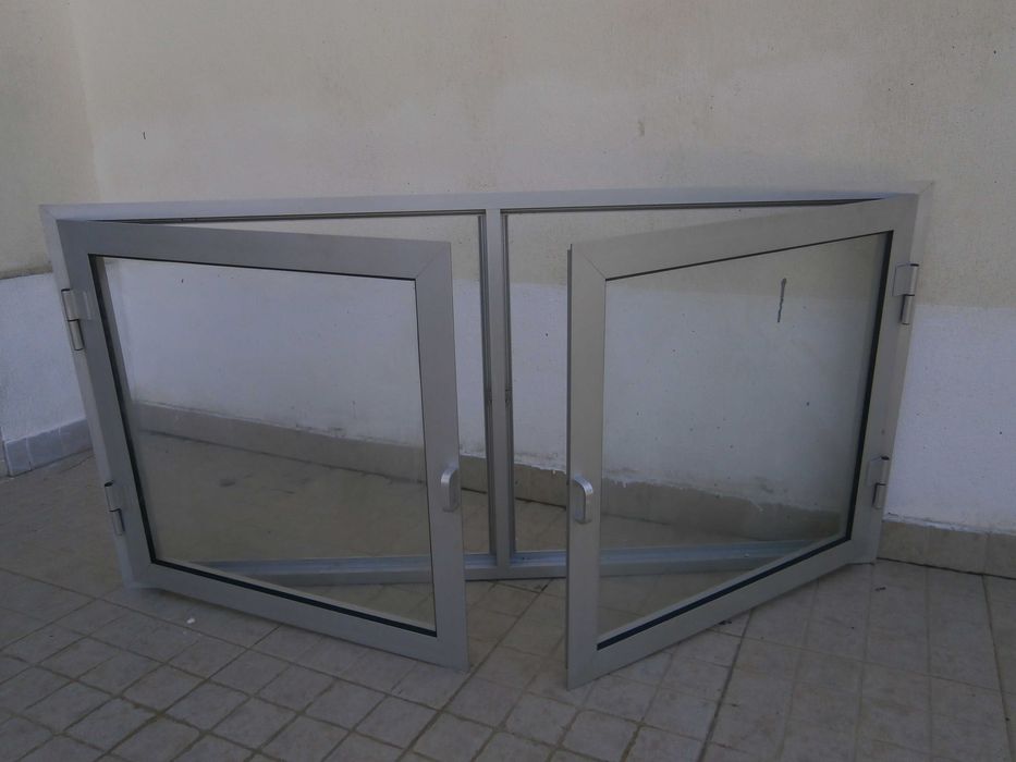 Vitrina em inox com 2 portas