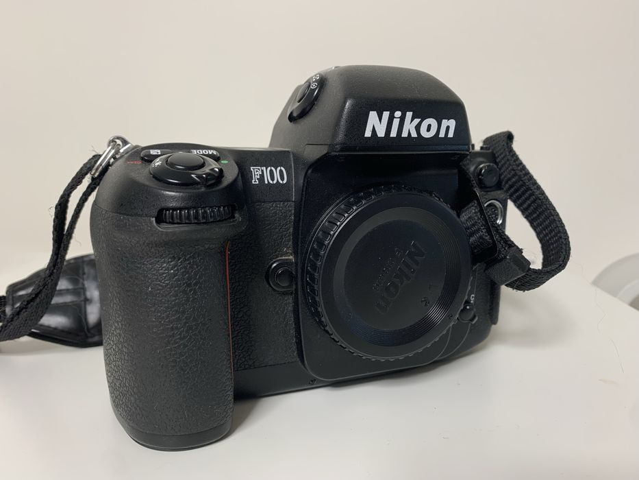 nikon f100 - купити плівкові фотоапарати - Ціна на OLX.ua