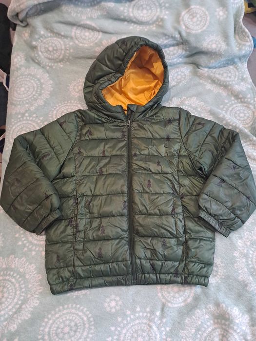 Kurtka wiosna jesien rozmiar 122/128