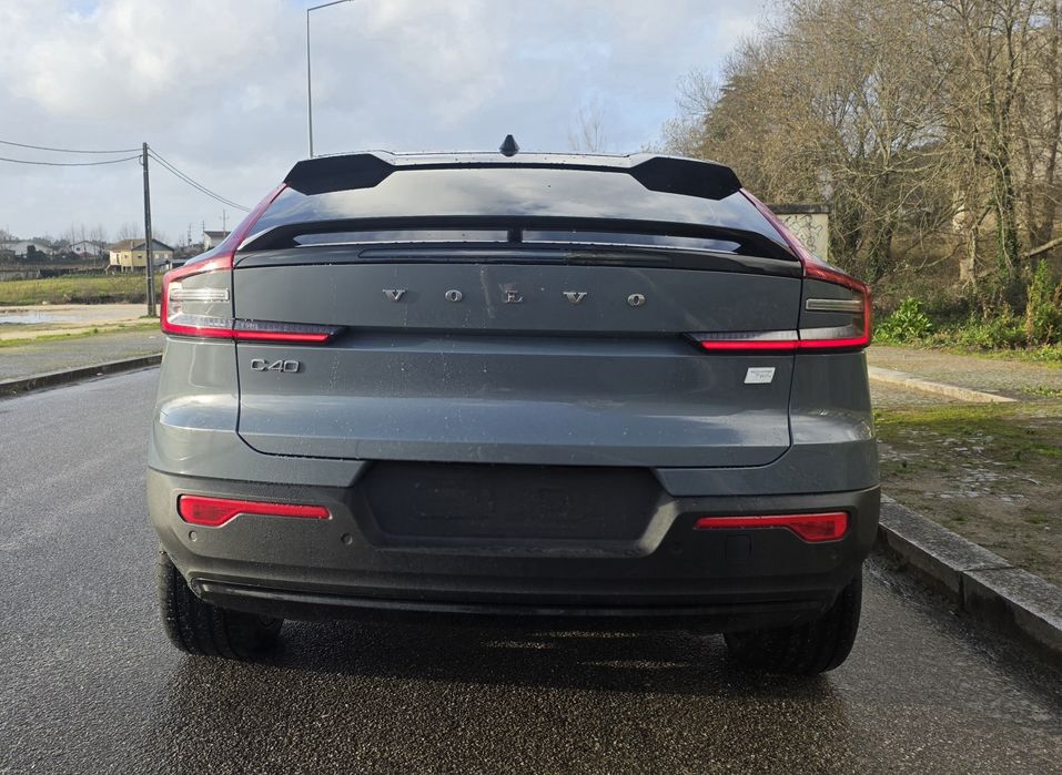 Volvo C40 recharge twin 408 cv c/iva dedutível