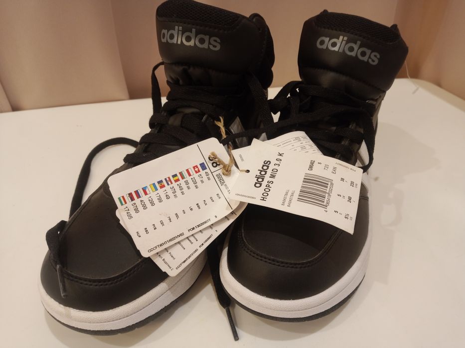 Buta sneakersy Adidas Hoops 3.0 Nie K rozmiar 38 .4.