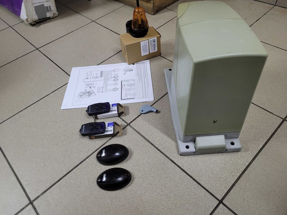 napęd do bramy przesuwnej