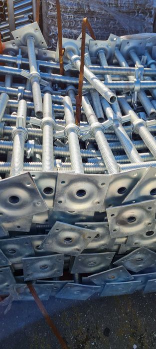 Stopy regulowane + stopy do rusztowań P70 R65 L73 | Nowe | Producent | Uniwersalne