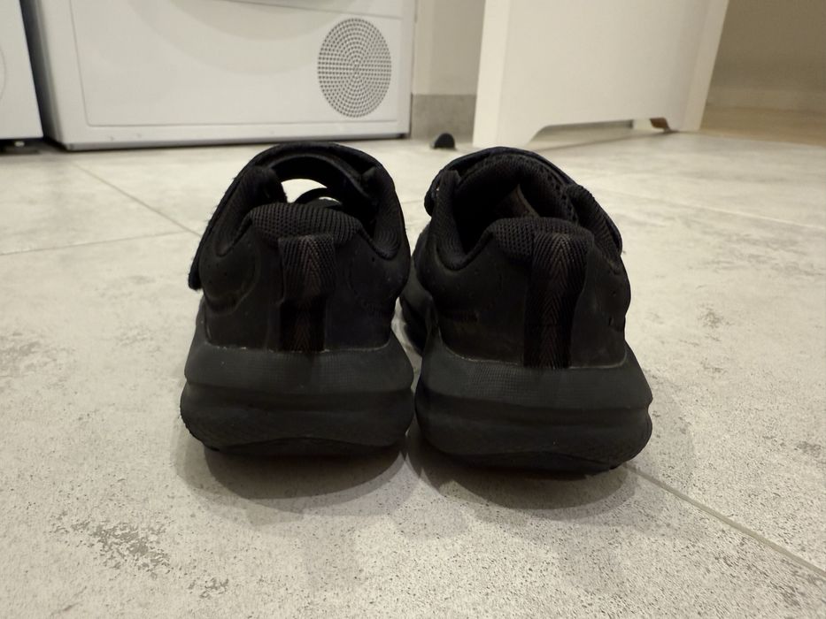 buty dziecięce Under Armour  rozmiar 28