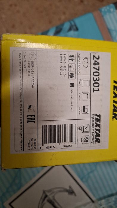 Conjunto de pastilhas novas de travão BMW