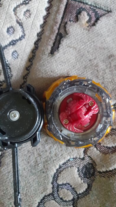 Продам бей блейди.