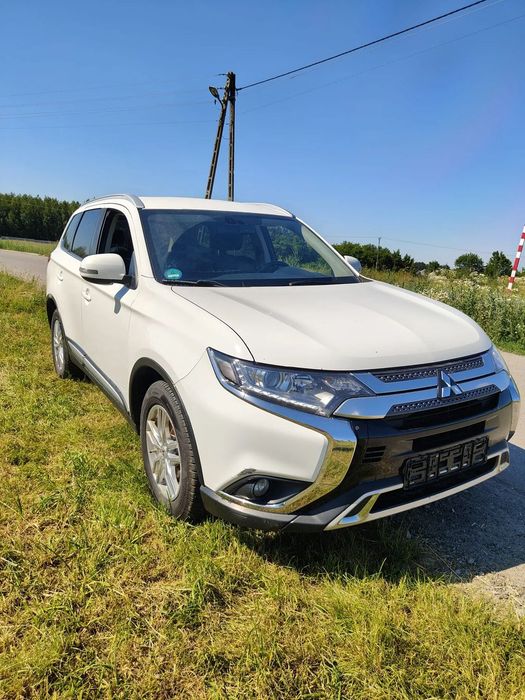 Mitsubishi Outlander Benzyna 2.0, automat, kamera Navi, ledy, 2019 rok.