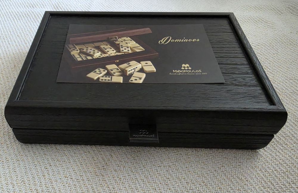 Domino Manopoulos ekskluzywne