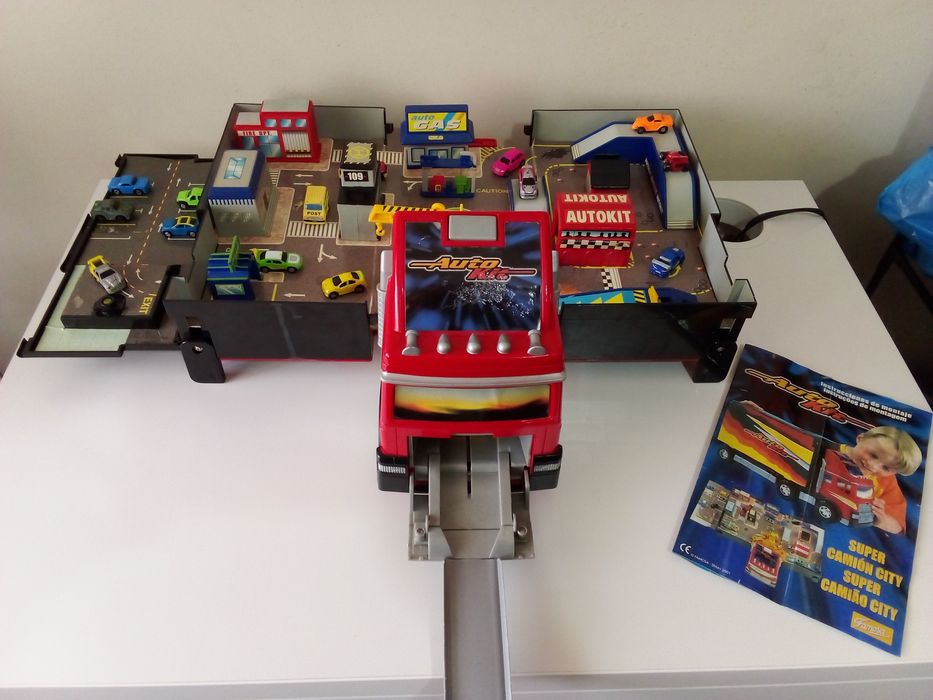 Camião AutoKit da Famosa