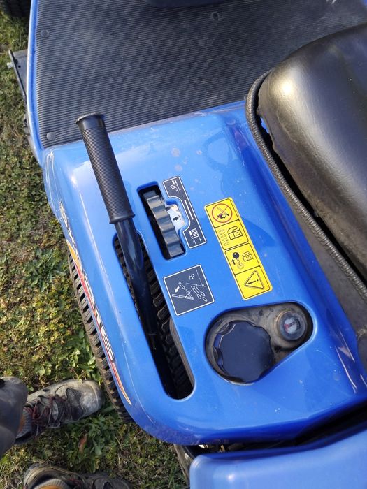 Traktorek kosiarka Iseki sxg 216 diesel