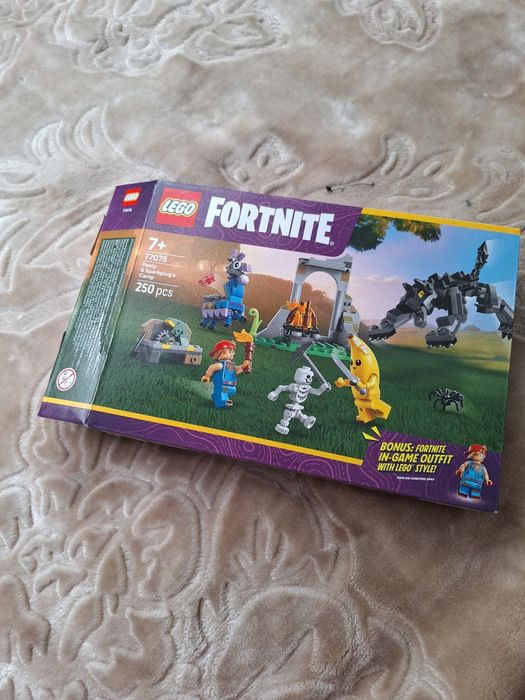 Karton lego fortnite 77075
