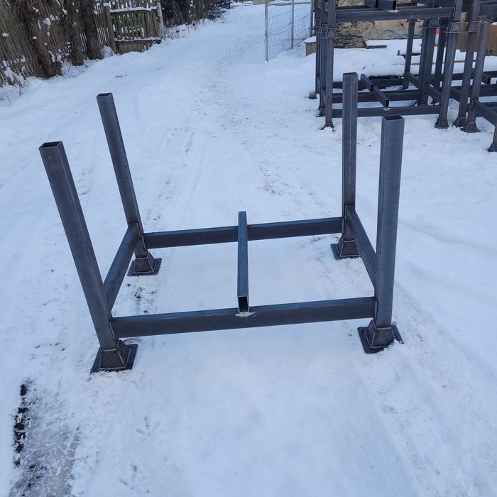 Kosz transportowy do rusztowań