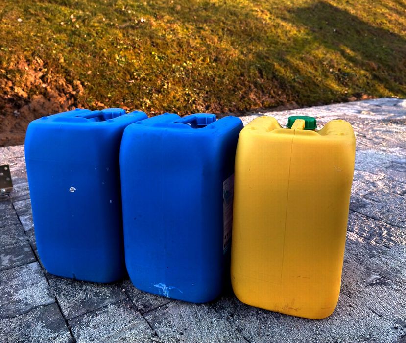 Kanister baniak bańka na paliwo wodę 20l