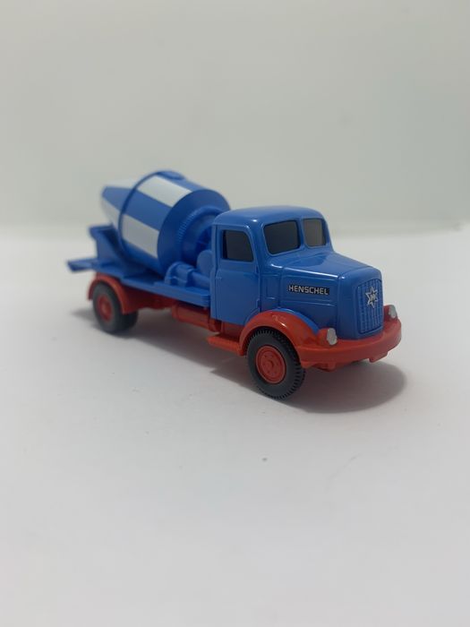 Henschel HS 100 da Wiking escala 1/87