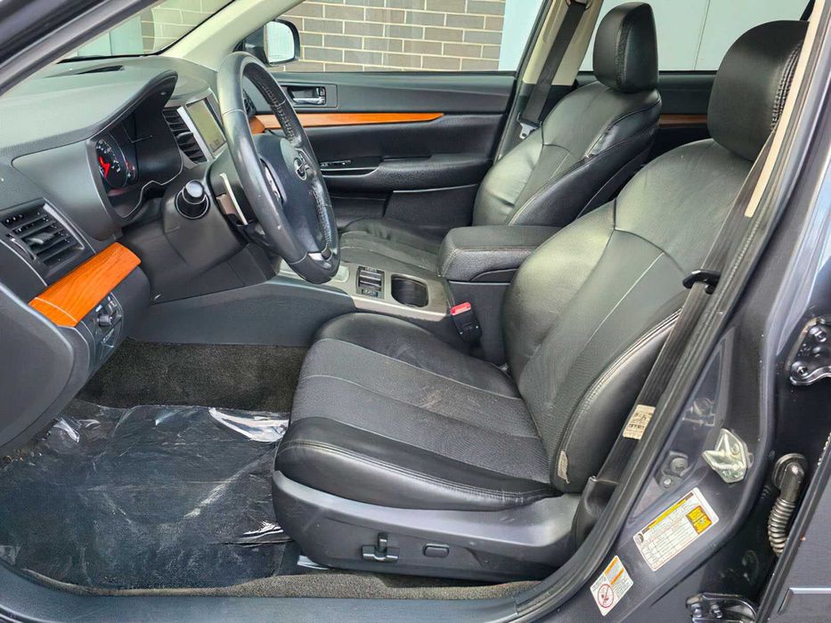 Subaru Outback Limited      2013