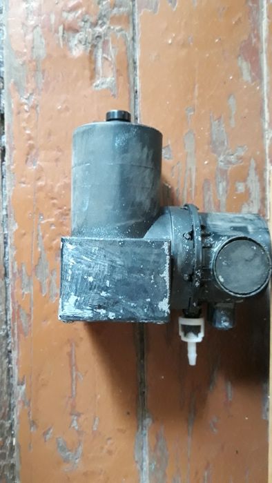 Продам компрессор центрального замка