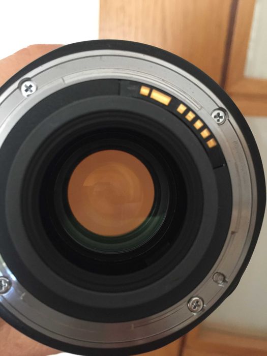 Canon Objetiva EF-S 17-55mm f/2.8 IS praticamente nova