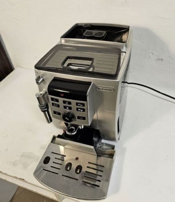 Ekspres do kawy Delonghi Esam 26.120.SB