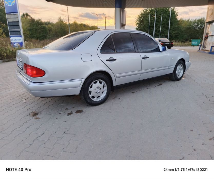 Продам ,або омнія мерседес E240