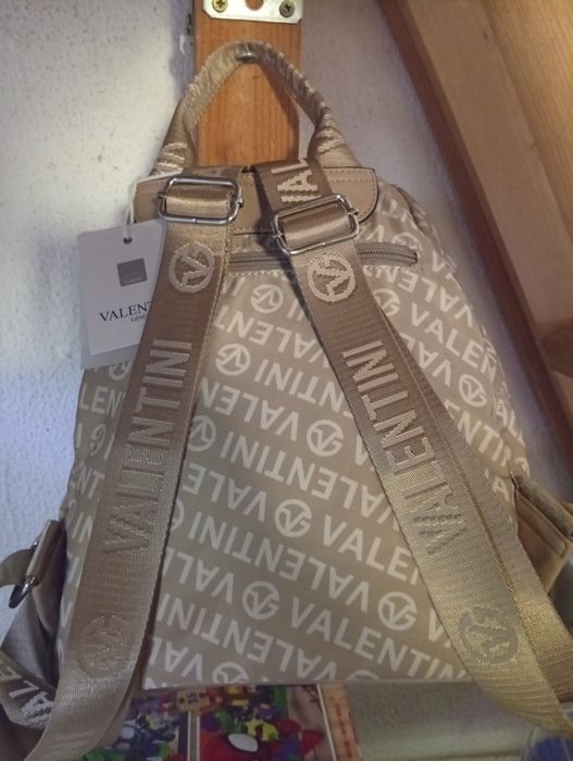 Mochila bege da Valentini