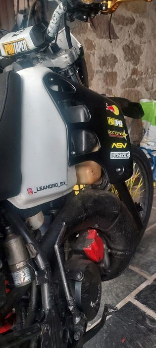 Vendo escape original crm 125r