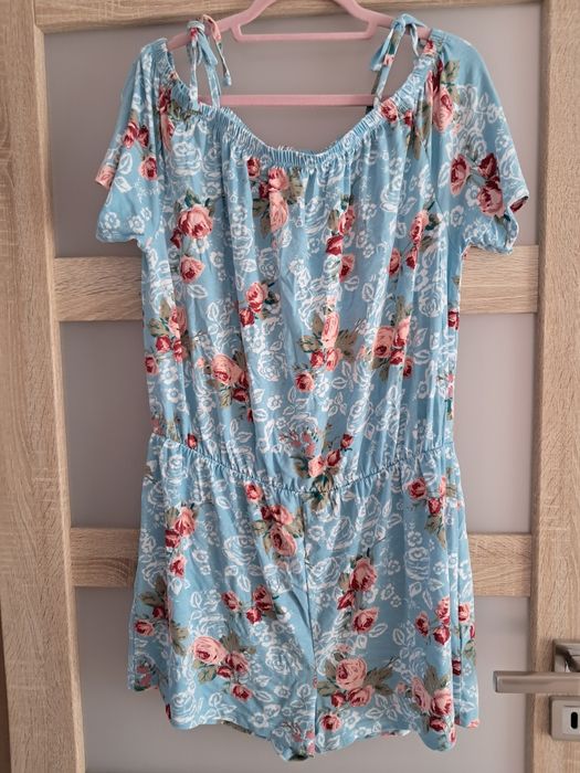 Kostium krótki letni 44/46