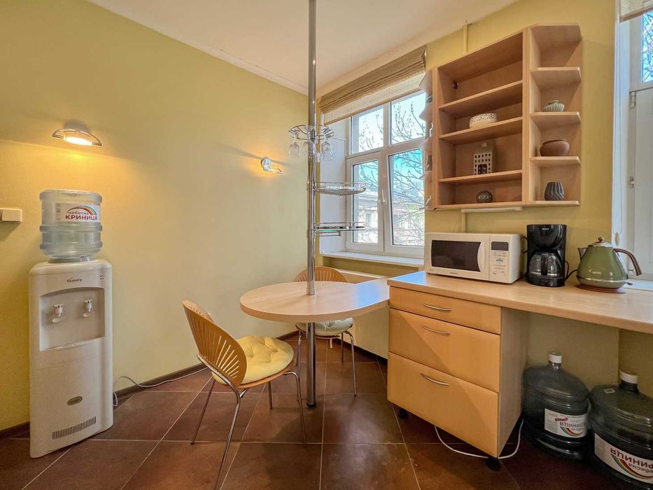 Продаж 3к квартири в Києві, Богомольця вул., 7/14 Без комісії