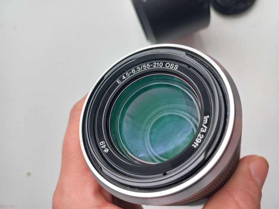 [В идеальном состоянии с блендой] Объектив Sony E 55-210mm F/4.5-6.3 O