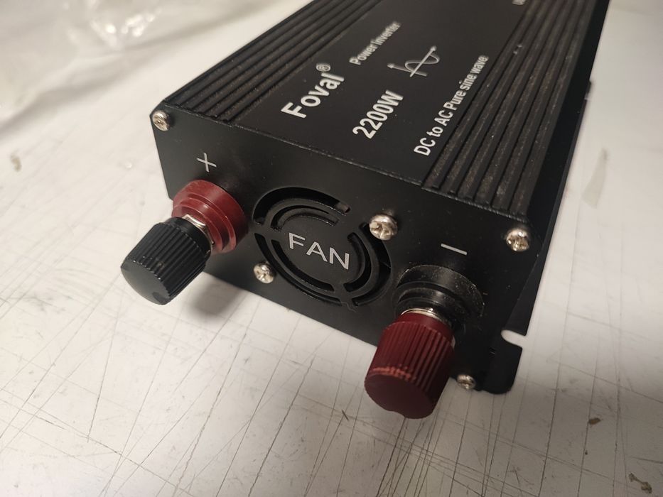 Inversor de Corrente Foval 2200W (12V → 220V) – Onda Pura