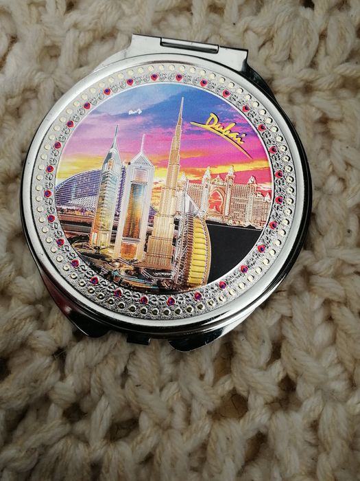 Lusterko kompaktowe makeup Dubai
