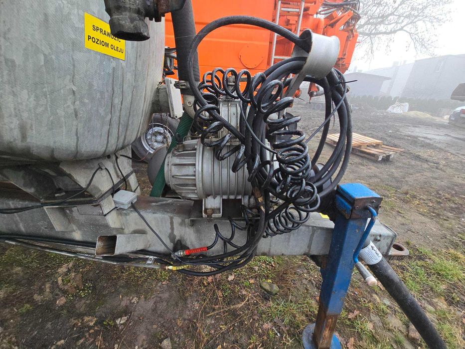 MEPROZET - wóz asenizacyjny PN-100/2 T-528/1