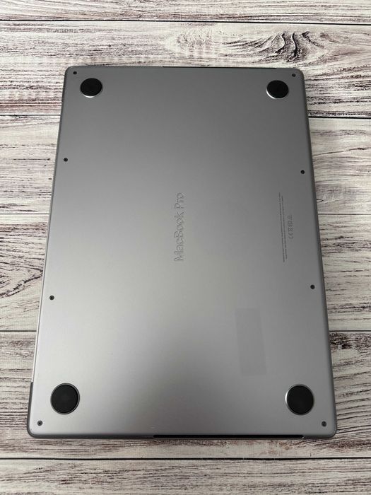 MacBook Pro 14’ 2021 M1 Max 24-Core GPU 64GB RAM 1TB SSD