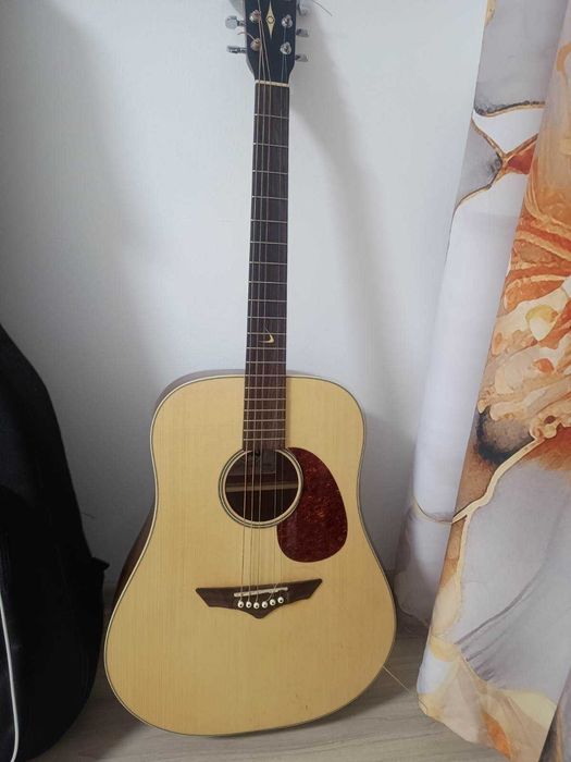 Gitara na sprzedaż, mało używana.