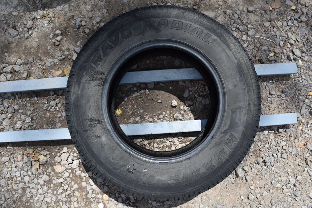 1x Opona opony Maxxis Bravo Radial 751 225/75R16 10PR 115/112Q