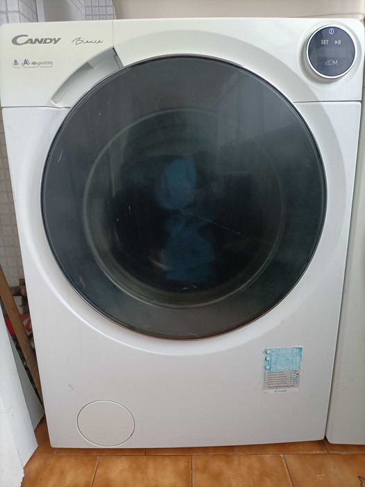 Máquina de lavar roupa Candy