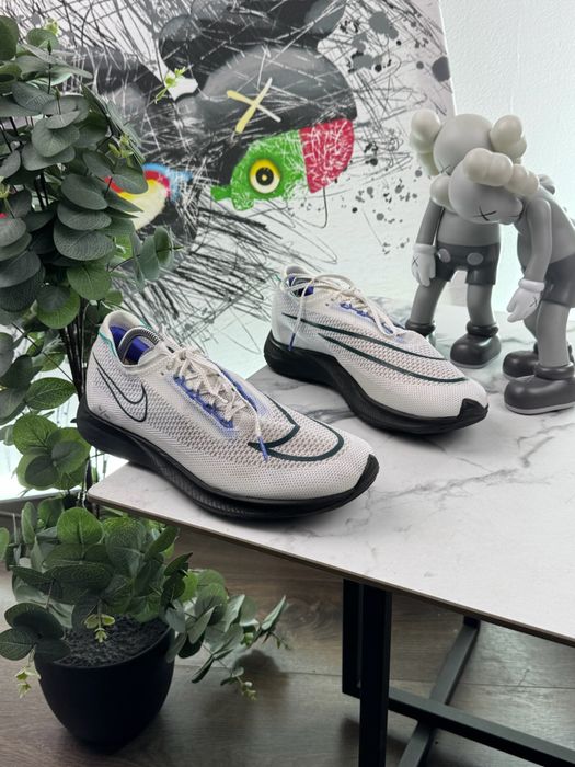 おースロウカラー Кросівки Nike ZoomX Streakfly 43 розмір Е7649: 1 369 грн