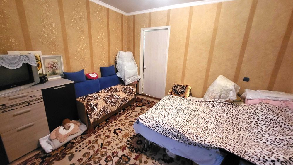 Продаж 2-х к.кв. вул. Сеченова буд. 48/64 заводський район 1/5 поверх високий.