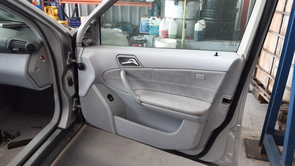 Puxadora Exteriro Da Mala Mercedes-Benz Clase C Bm 203 Berlina