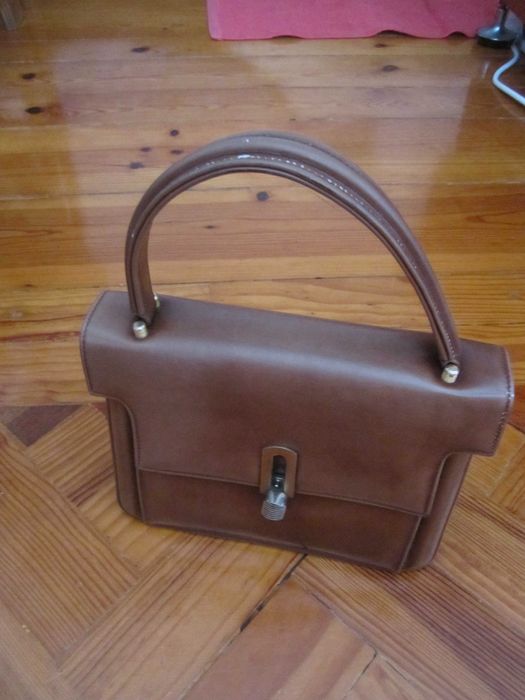 Mala de mão rígida Vintage Castanha em pele +50 anos forro de camurça