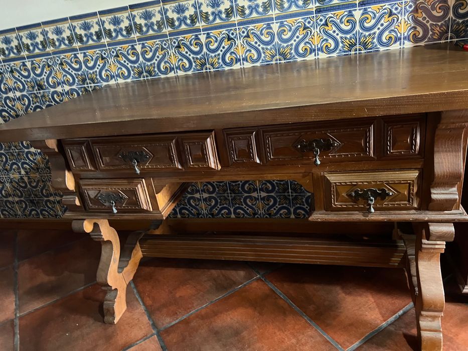 Secretaria madeira
