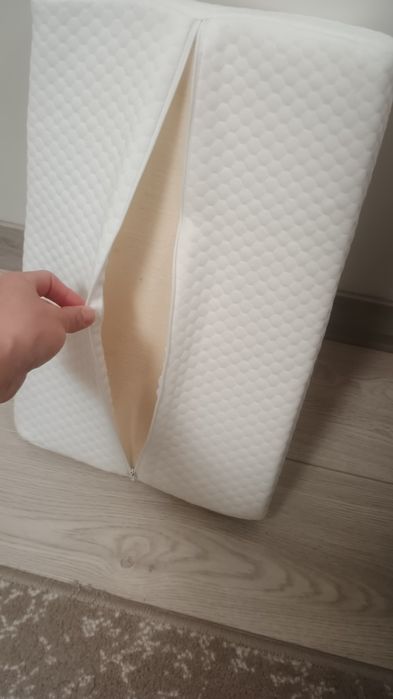 Ортопедична подушка