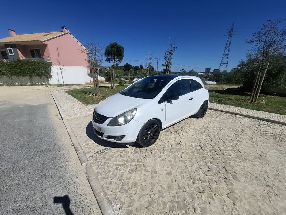 Opel corsa black edition 1.2 gasolina(115mil)