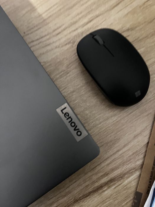 Lenovo IdeaPad 5 (Ryzen 7 / 512GB SSD) + Rato BT + Base Refrigeração + Carregador