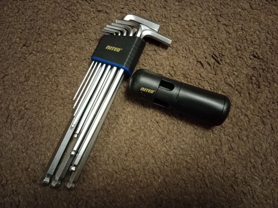 Sprzedam zestaw kluczy imbusowych