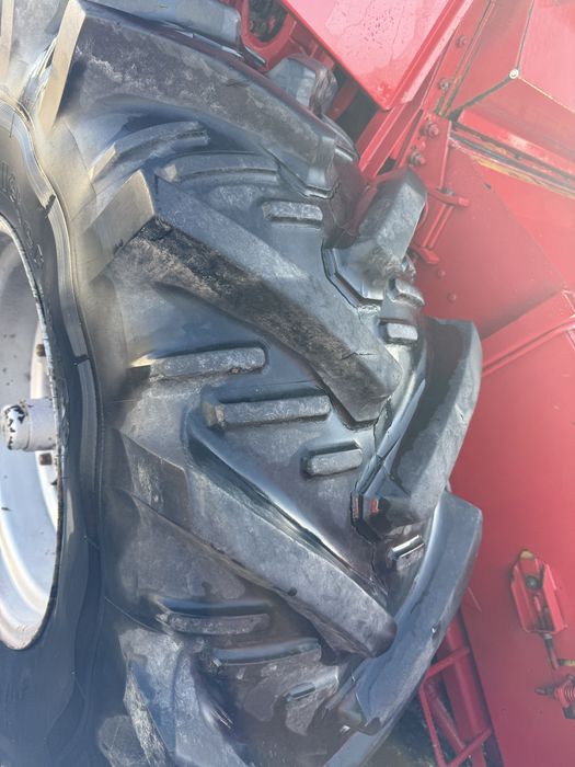 Зернозбиральний комбайн Massey Ferguson 20XP