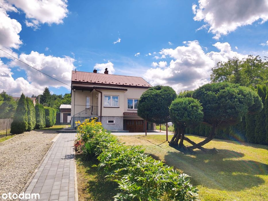 Do zamieszkania zadbany dom z garażem i 9-arową działką – Siedliska